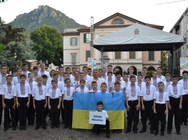 Вокалісти Мукачівського хору хлопчиків та юнаків успішно виступили на Міжнародному фестивалі в Італії