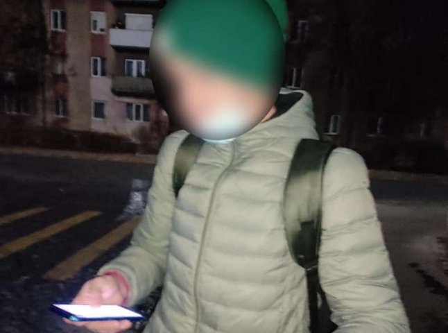 Поводив себе підозріло: у Мукачеві затримали юнака