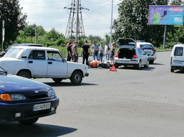 У Мукачеві сталась аварія: рух ускладнено