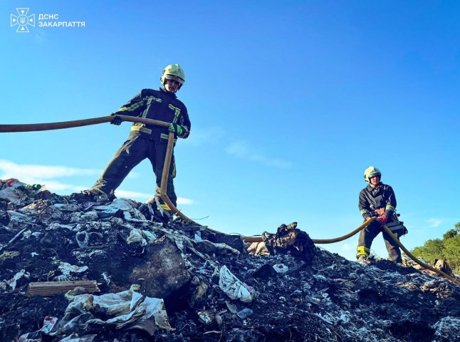 Другу добу горить сміттєзвалище на Мукачівщині