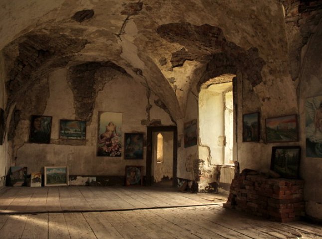 У Чинадієві у замку Сент-Міклош відкрилась виставка творчих робіт студентів ЗХІ
