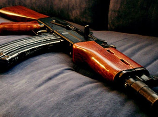 Поліція кваліфікувала обстріл "Мерседеса" у Чинадієві, як замах на вбивство