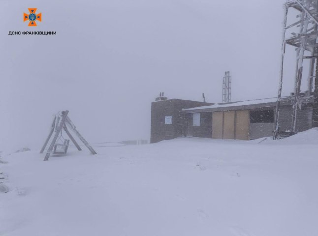 Лютий травень: у горах за добу випало 5 сантиметрів снігу Лютий травень: у горах за добу випало 5 сантиметрів снігу