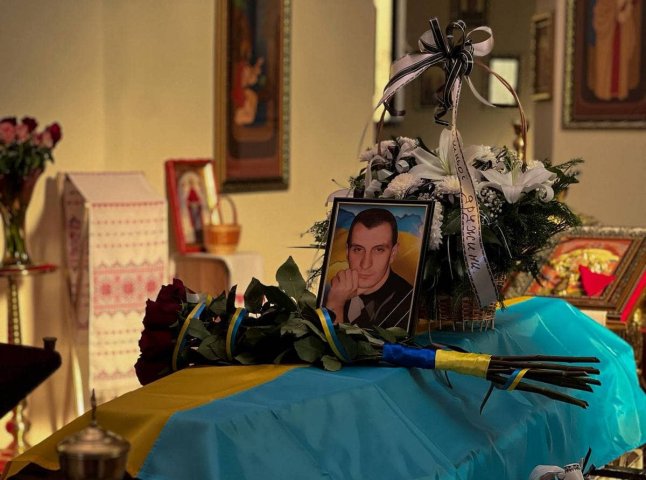 Область попрощалась із полеглим на війні захисником