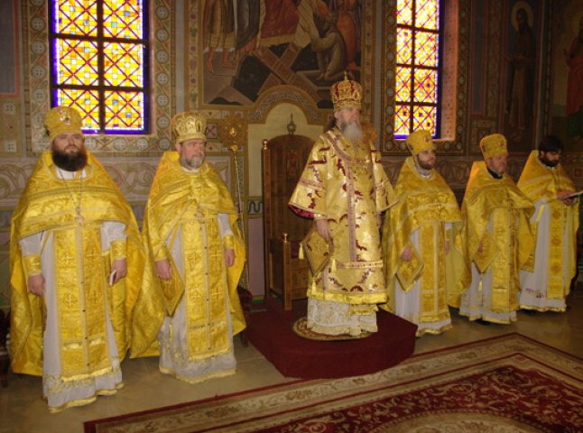 У Мукачівському кафедральному соборі вшанували пам’ять трьох святителів