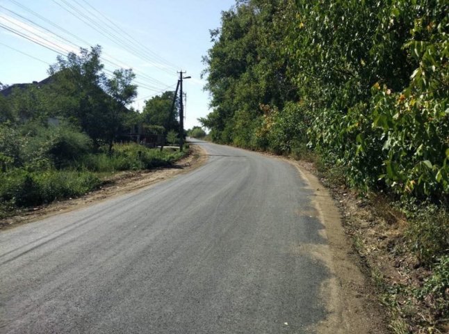 На Берегівщині ремонтували дві районні дороги