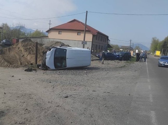 На Закарпатті сталась потрійна ДТП, в якій постраждали дві жінки