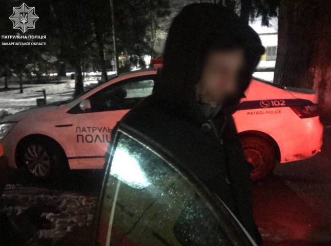 У центральній частині Мукачева зупинили водія під кайфом