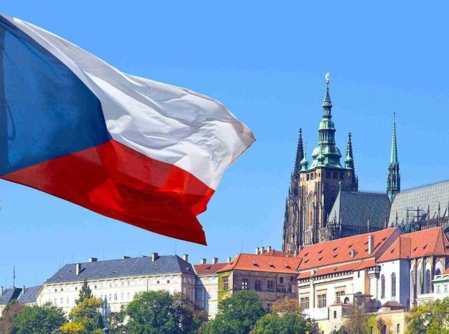 У Чехії заробітчани змушені покинути територію країни: кого саме стосується