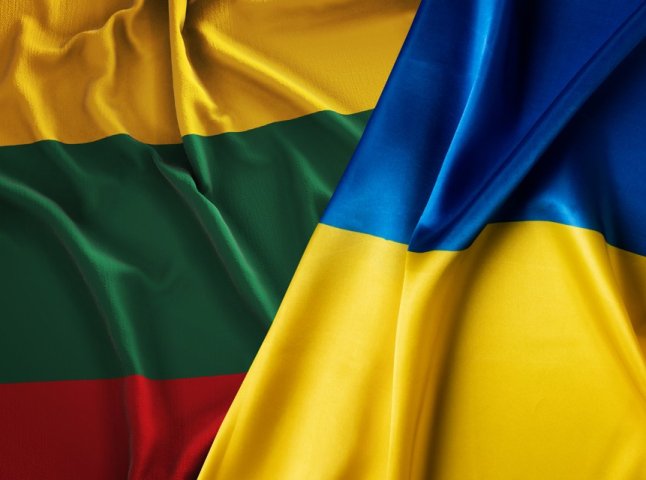 Литва поруч із Україною: допомога, відбудова і спільна боротьба за правду