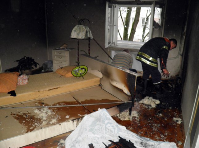 Загорання ноутбука стало причиною пожежі в ужгородській квартирі (ФОТО)