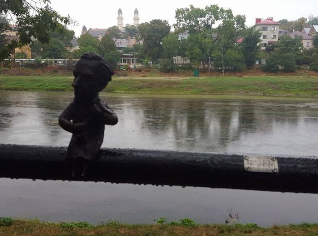 В Ужгороді відкрили міні-пам’ятник відомому угорському композитору Белі Бартоку