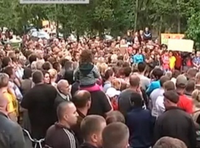 В Ужгороді відбулася акція солідарності з мешканцями Врадіївки (ВІДЕО)