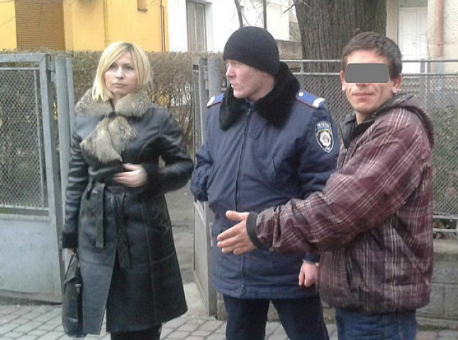У Мукачеві затримали 22-річного серійного грабіжника