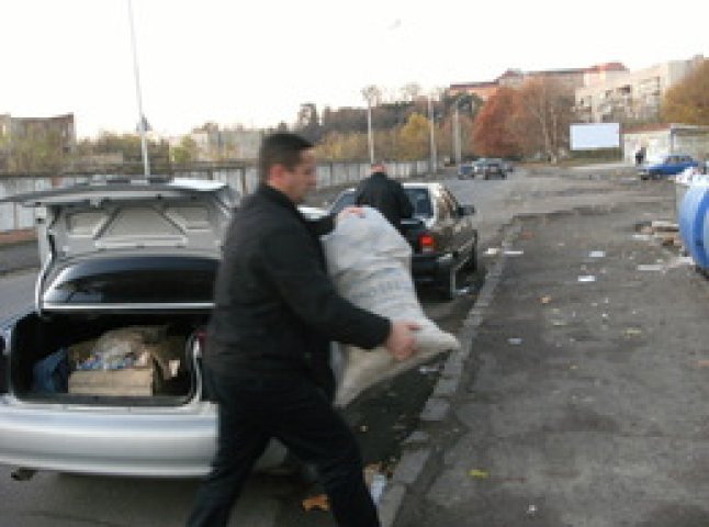 Ужгородські комунальники влаштовують засідки біля смітників