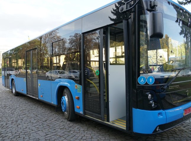 Оприлюднено розклад руху міських автобусів в Ужгороді на новорічні та різдвяні свята