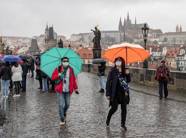 У Чехії запроваджують жорсткі обмежувальні заходи