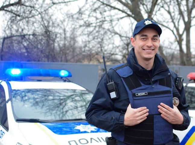 Поліцейські Ужгорода та Мукачева поділились своїми враженнями від перших днів роботи