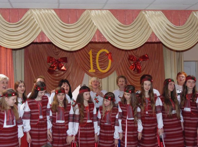 У Оноківцях відсвяткували 10-річчя від заснування народного вокального ансамблю «Карпатські голоси»