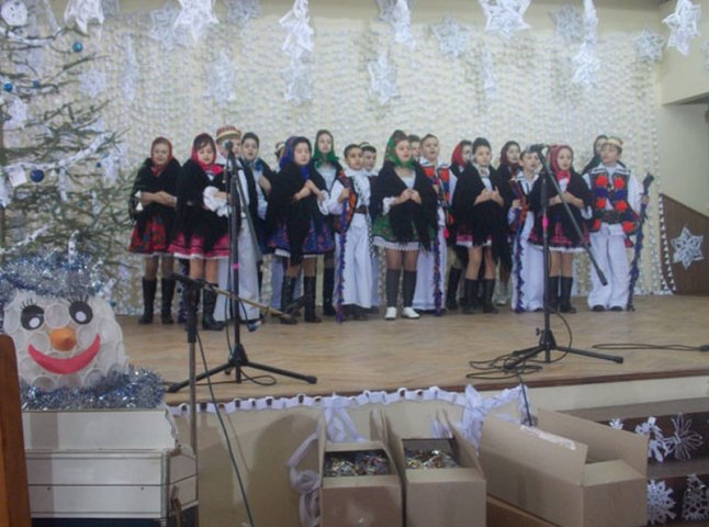 Діти з румунського регіону Тячівщини й Рахівщини змагались у конкурсі колядок