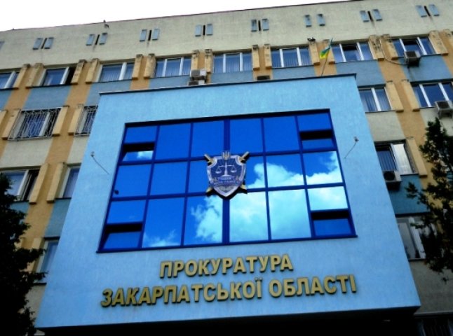У лікарні помер чоловік, який підпалив себе біля прокуратури в Ужгороді