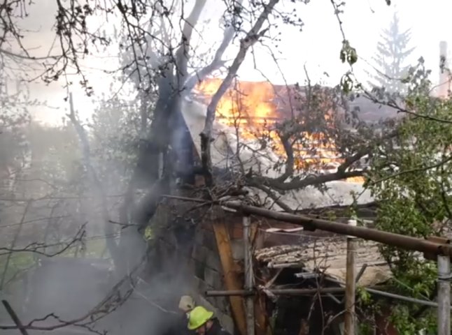 Пожежа у Мукачеві: відео з місця події