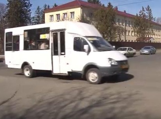 Перехрестя вулиць Загорської та Закарпатської в Ужгороді стало справжнім випробуванням для водіїв