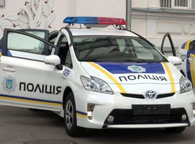 В Ужгороді екіпаж патрульної поліції їздив на несправному авто