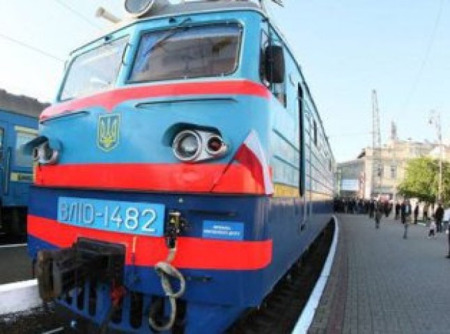 "Київський" потяг запізниться на 8 годин через аварію на залізниці (ВІДЕО)