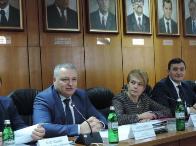Міністр освіти і науки України Лілія Гриневич провела відкритий діалог з освітянами Закарпаття