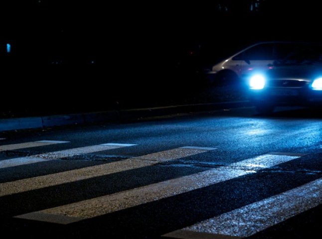 Ужгородців вночі на дорогах міста очікує небезпека (ВІДЕО)