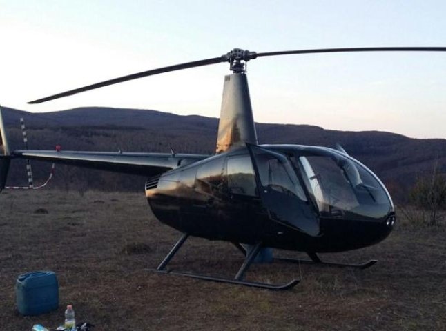 Закарпатські прикордонники затримали гелікоптер, яким, можливо, переправляли мігрантів