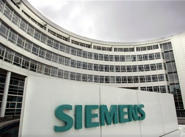 Компанія SIEMENS подарувала Мукачівській ЦРЛ новий ангеографічний комплекс