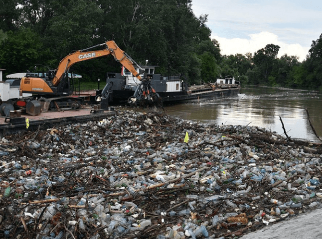 Лише 20% сміття, яке потрапило до Угорщини річкою Тиса, має українське походження, – Держекоінспекція