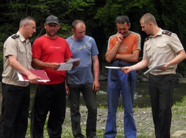 Рятувальники піднялися на Говерлу, аби навчити туристів поводитися в горах