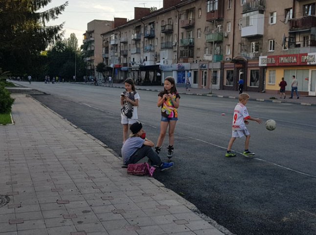 В Ужгороді на вулиці Заньковецької протягом місяця буде двосторонній рух 