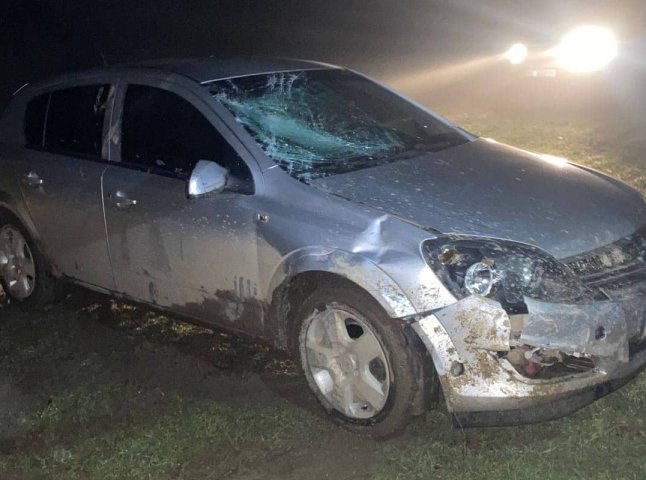 Двоє хлопців віком 14 та 17 років, один на мотоциклі, інший на авто, влаштували ДТП