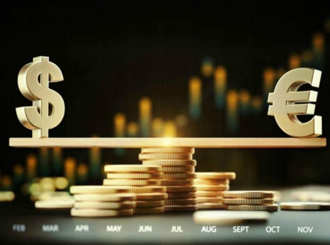 Курс валют від НБУ: скільки сьогодні коштує долар та євро