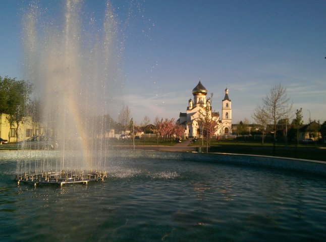 У Мукачеві запрацював найбільший фонтан міста