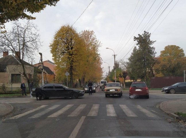 Вранці в Ужгороді зіткнулись автомобілі
