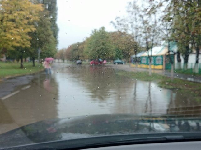 Через зливу Ужгород перетворився на Венецію