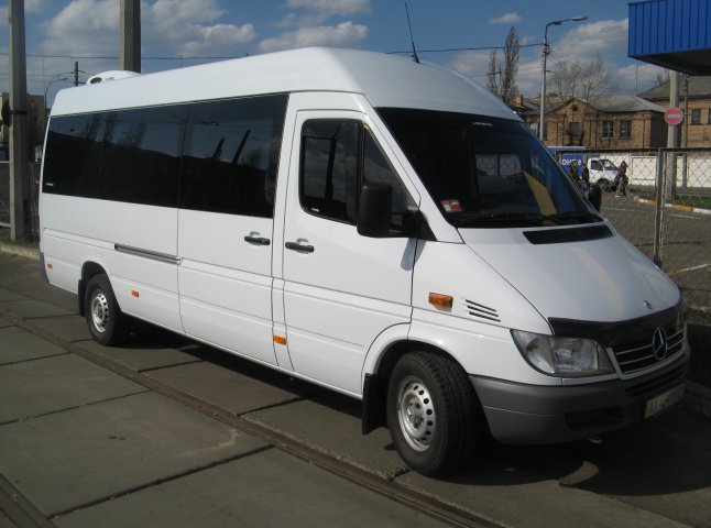 На Закарпатті оголосили план “Перехоплення” у зв’язку з крадіжкою мікроавтобуса у Мукачеві
