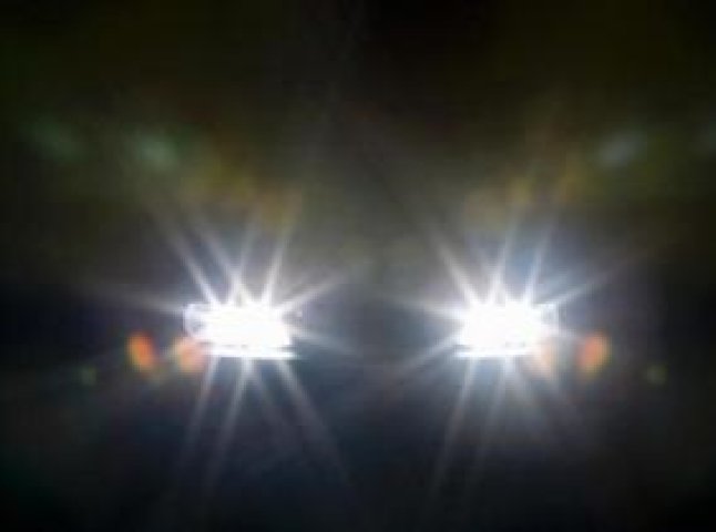 Зустрічне авто засліпило світлом фар водія "Славути", через що той потрапив у ДТП 