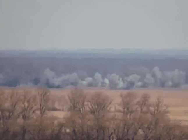 Потужне відео: як ЗСУ знищує колону техніки російських окупантів