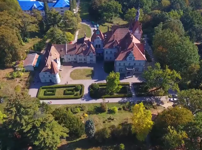 На Закарпатті існує єдиний в Україні замок, який точно відтворює астрономічний календар