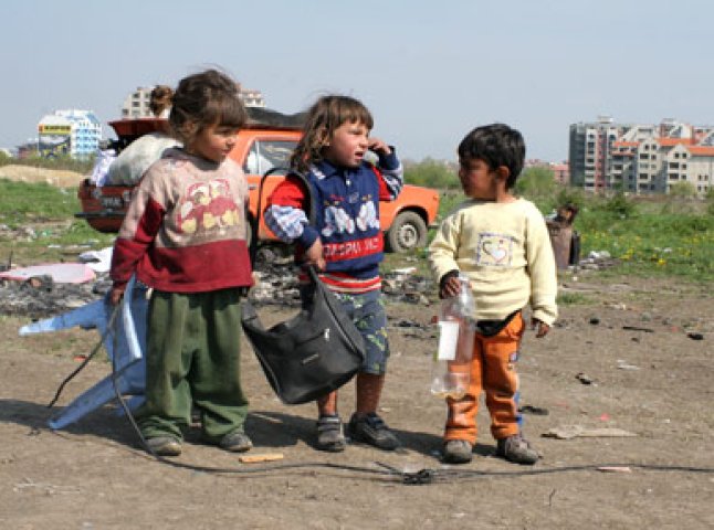 У Хусті роми активно продовжують захоплення землі на території міста (ВІДЕО)
