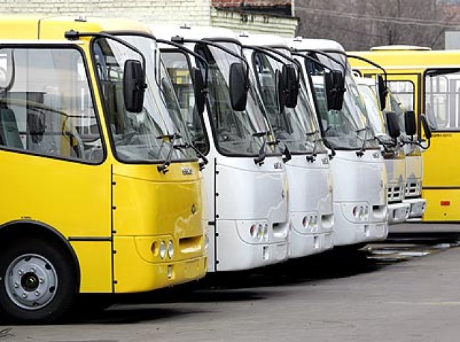 За час проведення АТО на Сході України з області було відправлено 20 шкільних автобусів 