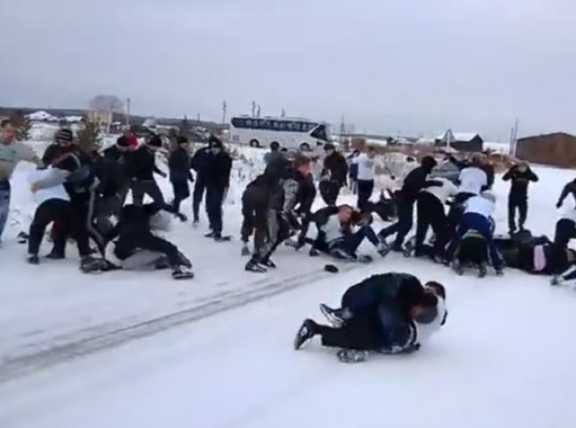 Міліціонери затримали двох мукачівців, які влаштували бійку на фестивалі різників у Гечі