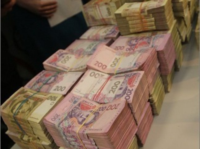 У Мукачеві чоловік заявив у міліцію, що у нього вкрали 5 мільйонів 200 тисяч гривень готівкою