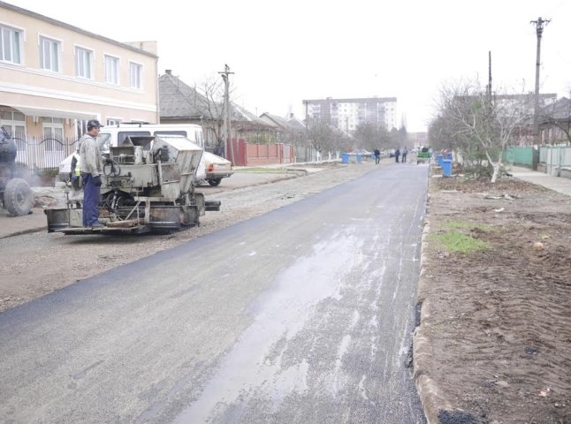 На Легоцького, 8 Березня та Заньковецької в Ужгороді тривають масштабні капітальні ремонти